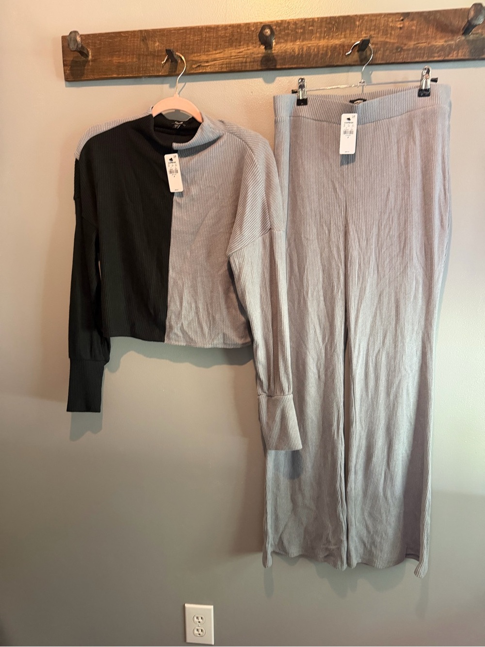 Express Two-Tone Black and Light Gray Ribbed Pantsuit Set